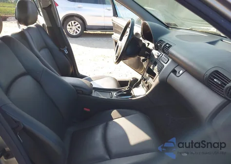 2004 Mercedes-Benz C 230 Kompressor Sport/Sport из США, поврежденный, VIN WDBRF40J24F479559